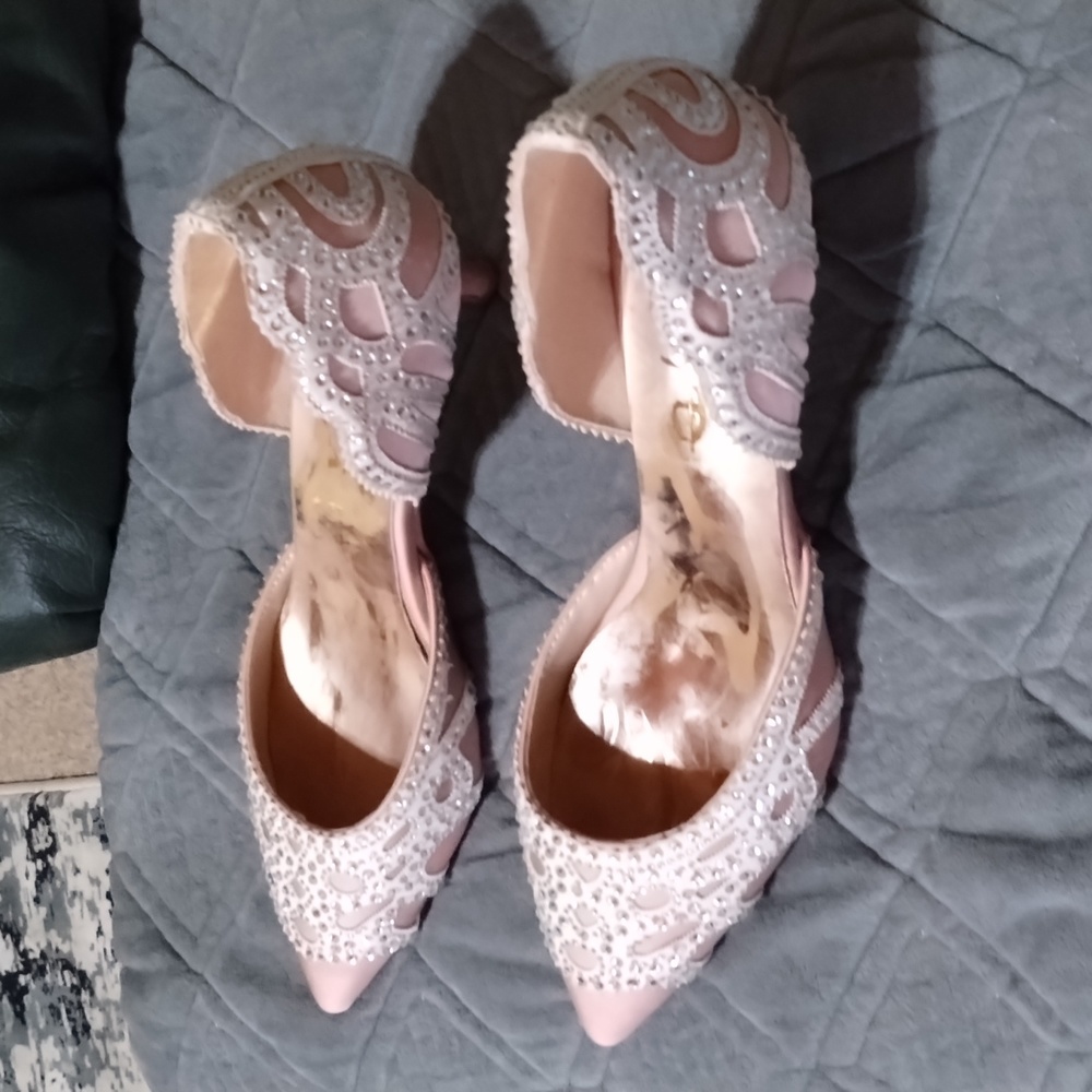 XYD kitten heels